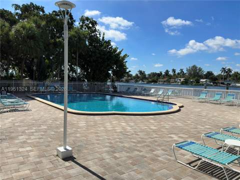 1455 N Treasure Dr 2C, North Bay Village FL - photo 6 of 26