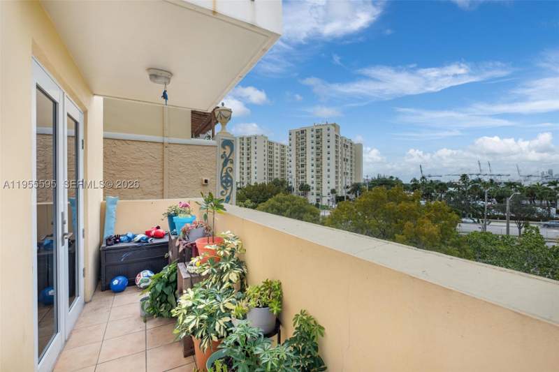 2 bedroom Condominium at 227 Michigan Ave 405, The Ambassadors Condo, Miami Beach — photo 2