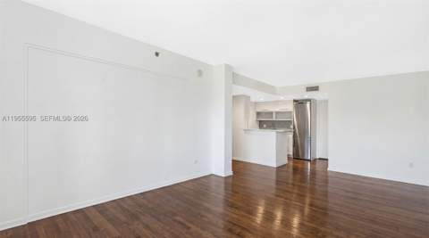 227 Michigan Ave 405, Miami Beach FL - photo 8 of 48
