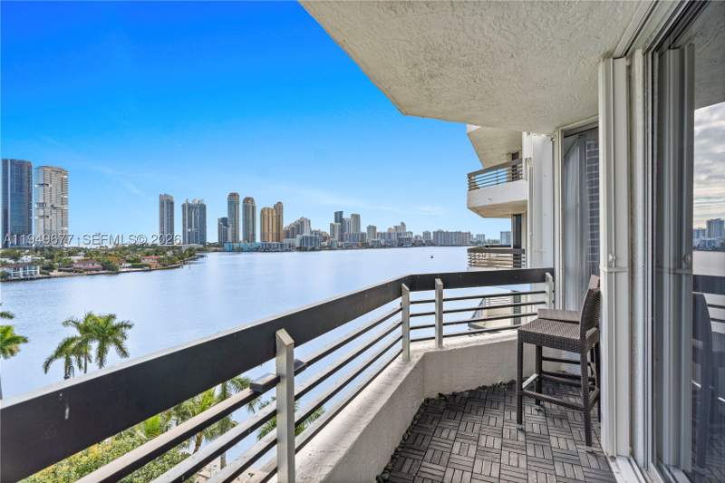 2 bedroom Condominium at 3600 Mystic Pointe Dr 1017, Mystic Pointe Condo No On, Aventura — photo 2