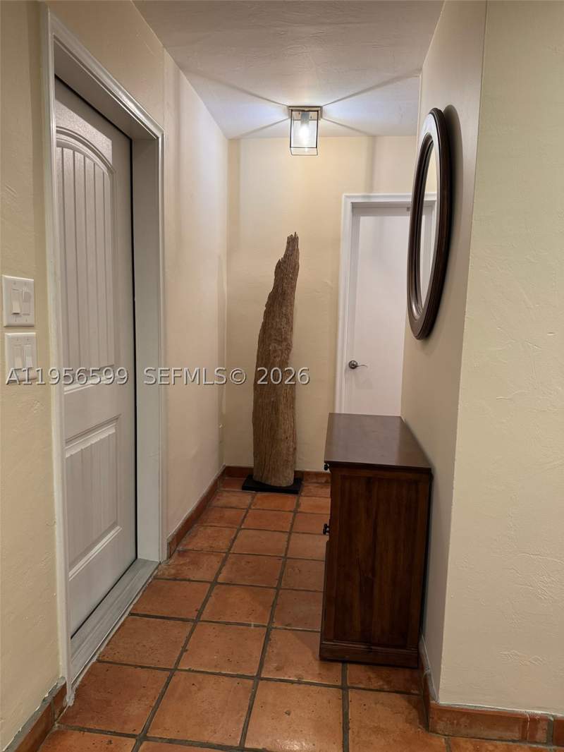 3 bedroom SingleFamilyResidence at 1110 Redbird Ave, Fort Knox Ests, Miami Springs — photo 4