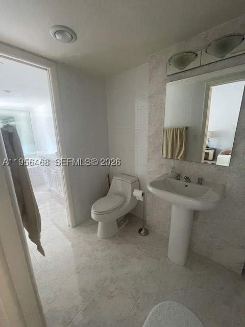 20408 NE 34th Ct 21, Aventura FL - photo 9 of 29