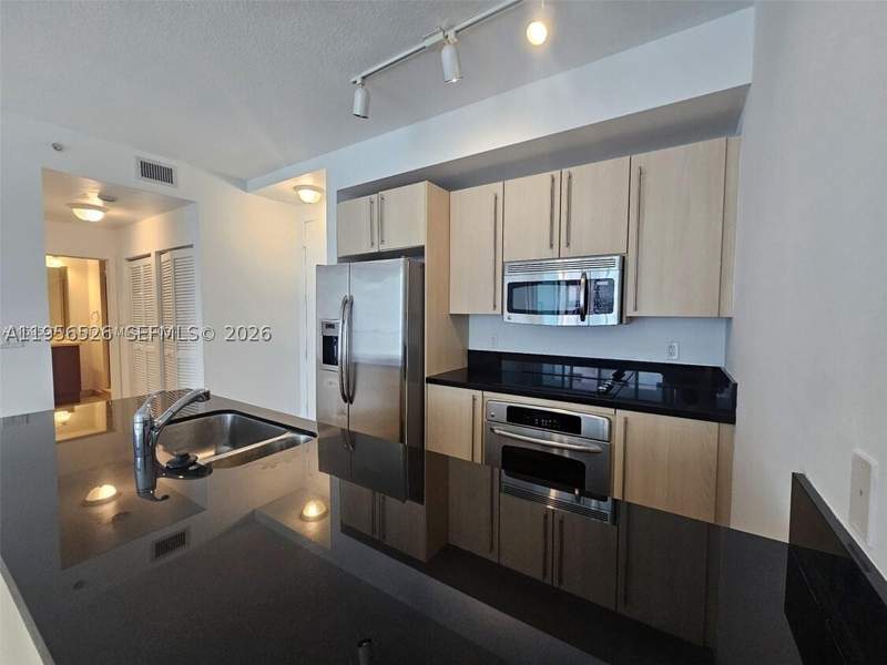 2 bedroom Condominium at 1111 SW 1st Ave 1422-N, The Axis On Brickell II C, Miami — photo 5
