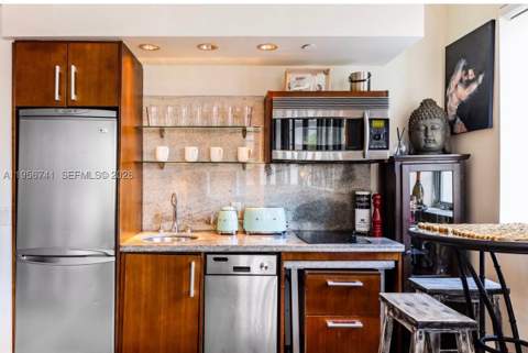 1036 Ocean Dr B201, Miami Beach FL - photo 16 of 32
