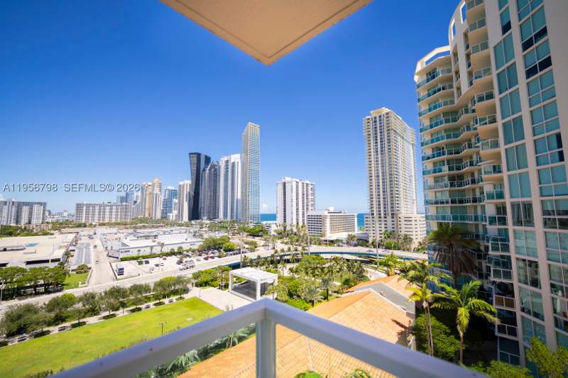 3 bedroom Condominium at 200 Sunny Isles Blvd 2-1101, St Tropez On The Bay II C, Sunny Isles Beach — photo 3