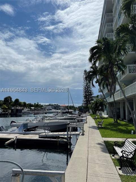 13155 Ixora Ct 901, North Miami FL - photo 18 of 20