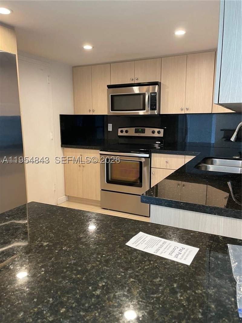 2 bedroom Condominium at 13155 Ixora Ct 901, Keystone Harbor Club Cond, North Miami — photo 4