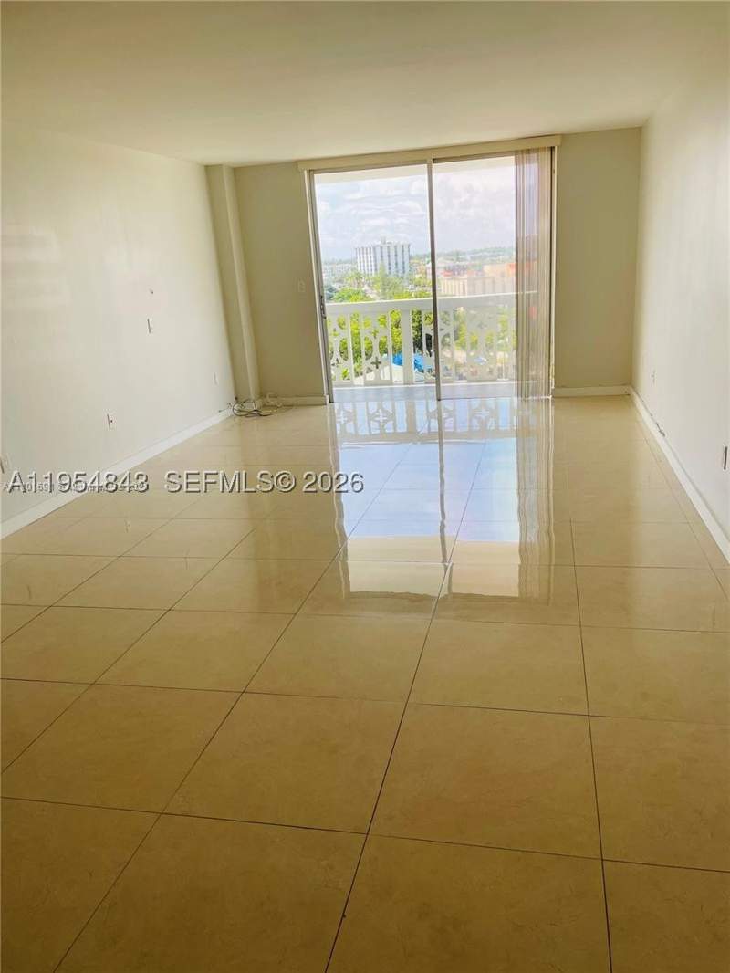 2 bedroom Condominium at 13155 Ixora Ct 901, Keystone Harbor Club Cond, North Miami — photo 5