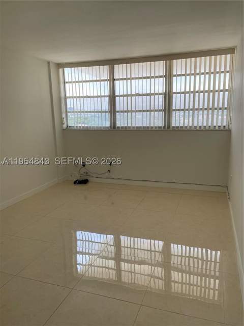 13155 Ixora Ct 901, North Miami FL - photo 7 of 20