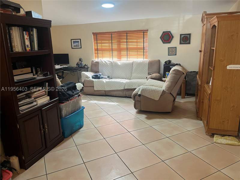 4 bedroom SingleFamilyResidence at 9026 SW 34 St, Olympic Heights, Miami — photo 5