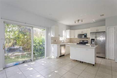 1518 SE 31 Ct, Homestead FL - photo 12 of 24