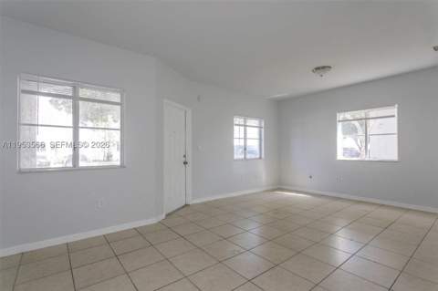 1518 SE 31 Ct, Homestead FL - photo 7 of 24