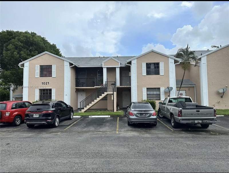 2 bedroom Condominium at 1021 Adams Avenue 1021f, Lakeshore Condo #2, Homestead — photo 2