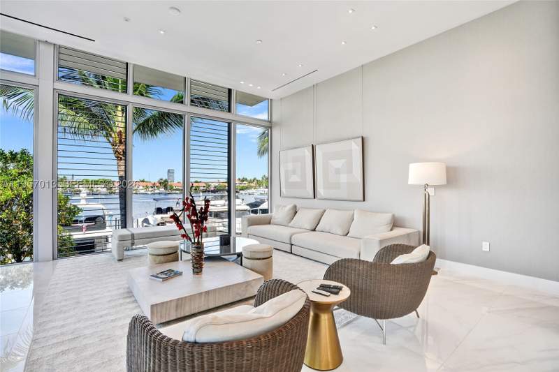 4 bedroom Townhouse at 3750 Yacht Club Dr Th1, Waterways Sec 5, Aventura — photo 2