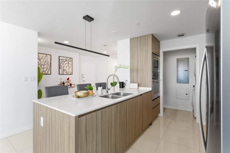 3 bedroom Condominium at 600 NE 27th Street 2301, Bay House, Miami — photo 3