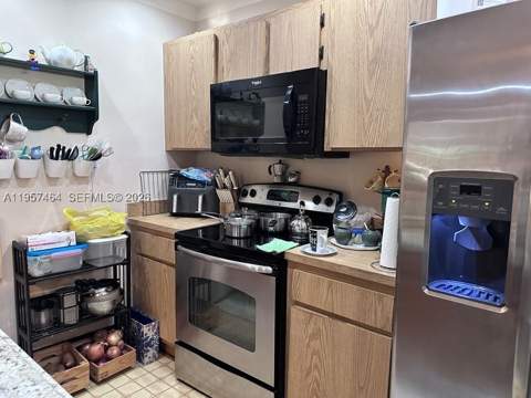 2480 W 67th Pl 23-12, Hialeah FL - photo 14 of 16