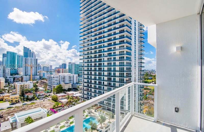1 bedroom Condominium at 601 NE 27th St 1706, The Crimson Condominium, Miami — photo 2
