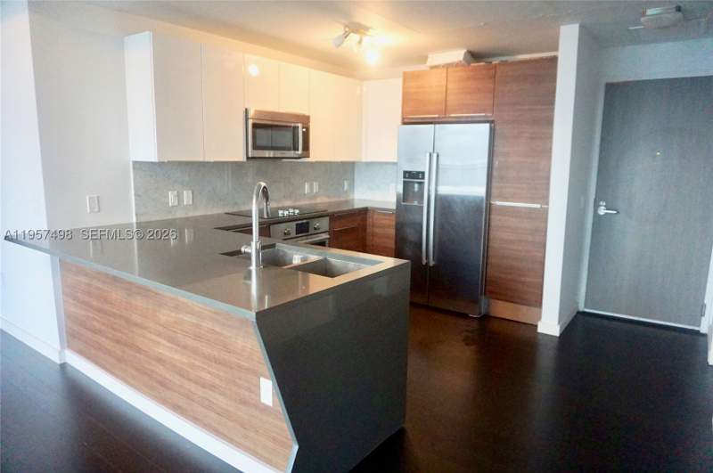 1 bedroom Condominium at 601 NE 27th St 1706, The Crimson Condominium, Miami — photo 5