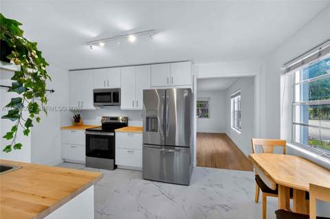 2399 SW 26th Ln, Miami FL - photo 8 of 43