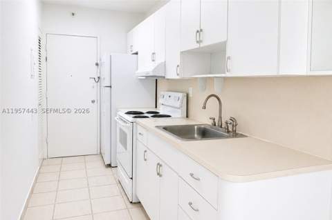 100 Lincoln Rd 732, Miami Beach FL - photo 6 of 20