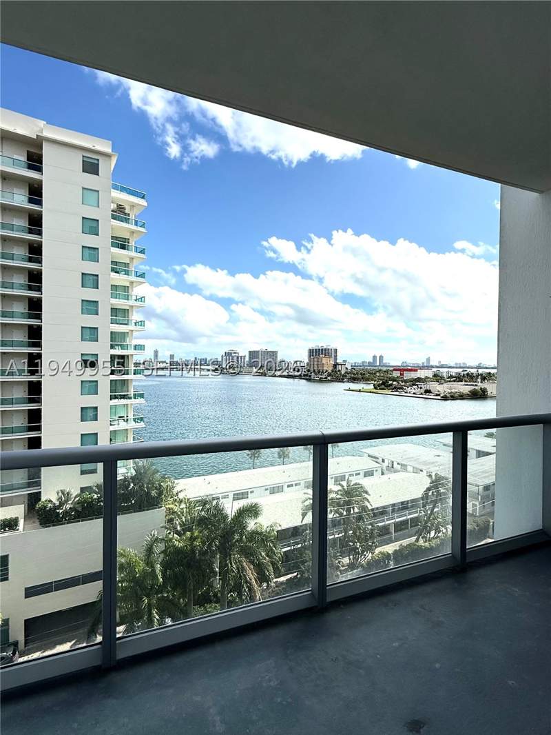 2 bedroom Condominium at 7928 East Dr 905, Eloquence On The Bay Cond, North Bay Village — photo 2