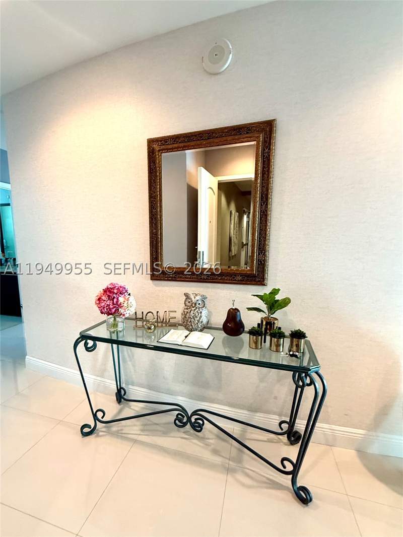 2 bedroom Condominium at 7928 East Dr 905, Eloquence On The Bay Cond, North Bay Village — photo 4