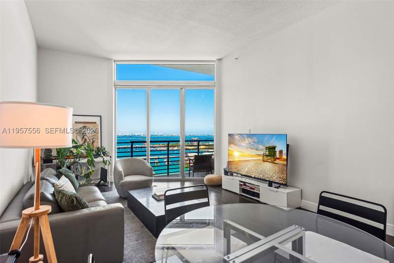 1 bedroom Condominium at 335 S Biscayne Blvd Uph-10, One Miami East Condo, Miami — photo 3