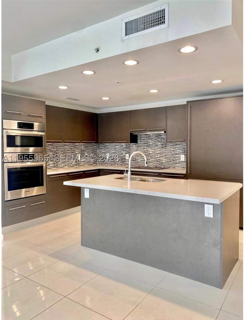 3 bedroom Condominium at 7661 NW 107th Ave 407, Grand Bay Commons South, Doral — photo 2