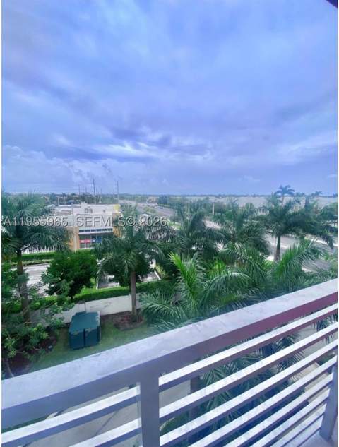 7661 NW 107th Ave 407, Doral FL - photo 9 of 12