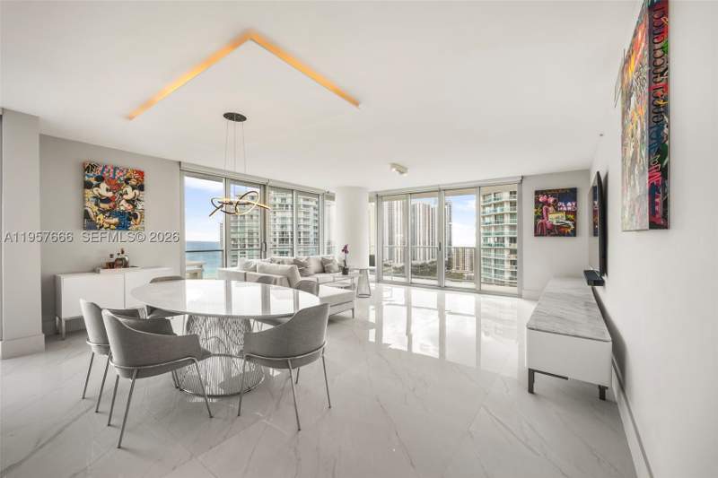 3 bedroom Condominium at 300 Sunny Isles Blvd 4-2202, Parque Towers Condo, Sunny Isles Beach — photo 2