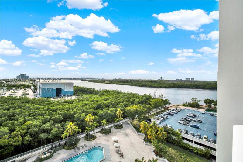 2 bedroom Condominium at 100 S Bayview Dr 1222, Arlen House East Condo, Sunny Isles Beach — photo 2