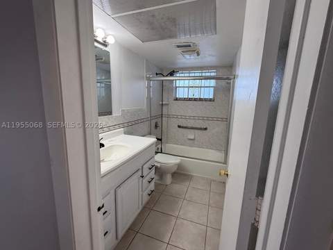 20490 NW 7th Ave 15, Miami Gardens FL - photo 14 of 25