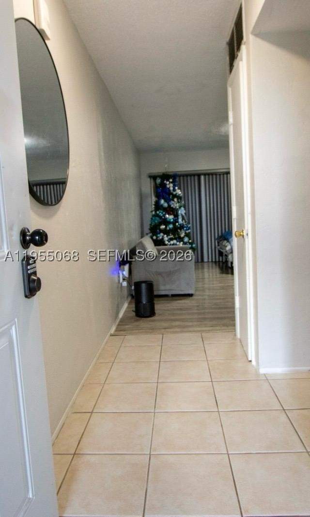 1 bedroom Condominium at 20490 NW 7th Ave 15, Golf Ridge Villas Unit A, Miami Gardens — photo 4