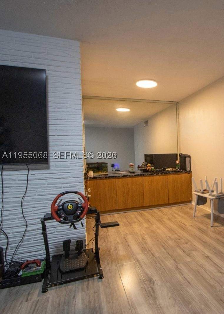 1 bedroom Condominium at 20490 NW 7th Ave 15, Golf Ridge Villas Unit A, Miami Gardens — photo 5
