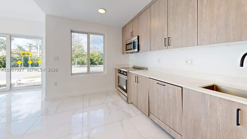 4 bedroom Townhouse at 13828 SW 262nd St, Grace Homes B1L2, Homestead — photo 2