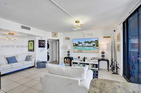1330 West Ave 1811, Miami Beach FL - photo 7 of 65