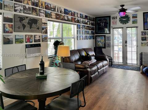 2463 Pine Tree Dr 4, Miami Beach FL - photo 16 of 17