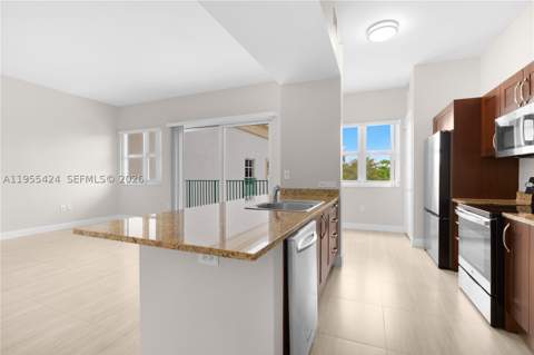 20000 E Country Club Dr 402, Aventura FL - photo 12 of 37