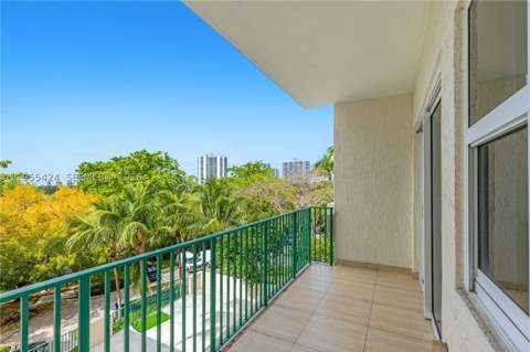 20000 E Country Club Dr 402, Aventura FL - photo 15 of 37