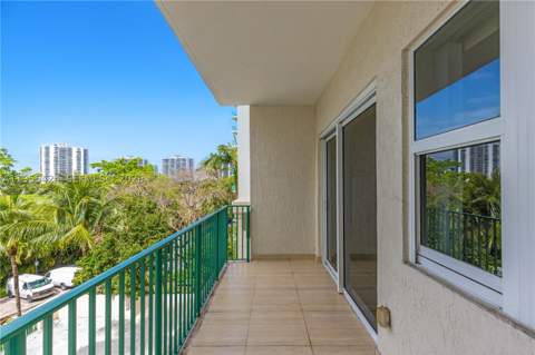 20000 E Country Club Dr 402, Aventura FL - photo 16 of 37