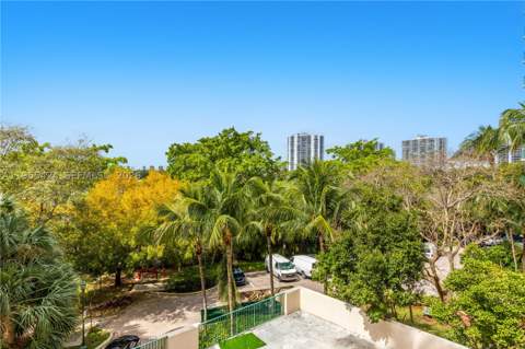 20000 E Country Club Dr 402, Aventura FL - photo 17 of 37