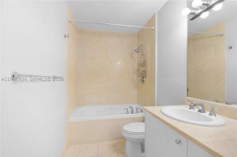 20000 E Country Club Dr 402, Aventura FL - photo 21 of 37