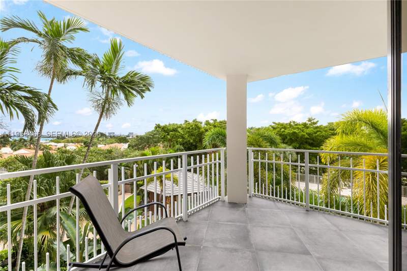 2 bedroom Condominium at 1000 Quayside Ter 506, Towers Of Quayside Condo, Miami — photo 3