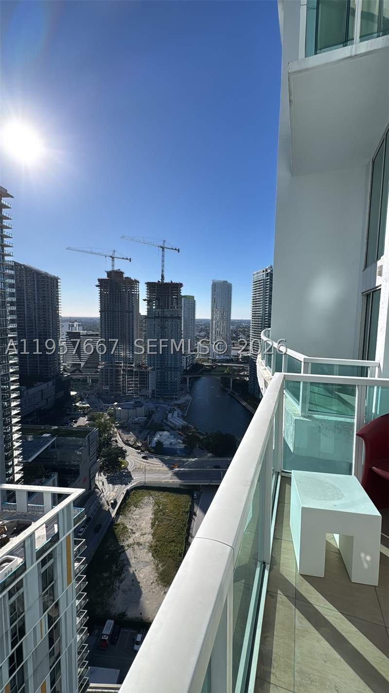 1 bedroom Condominium at 41 SE 5th St 2004, Brickell On The River S T, Miami — photo 3