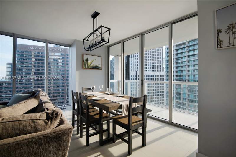 2 bedroom Condominium at 485 Brickell Ave 3208, Icon Brickell Condo No 3, Miami — photo 5