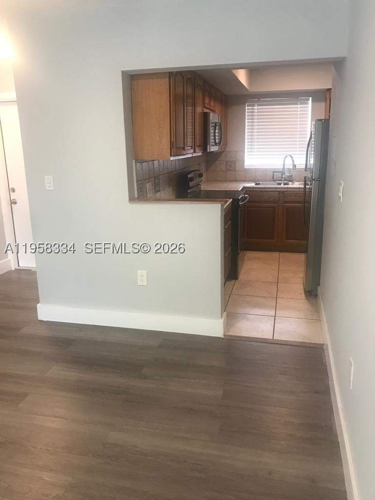2 bedroom Condominium at 7570 SW 82nd St F209, Village At Dadeland Condo, Miami — photo 4