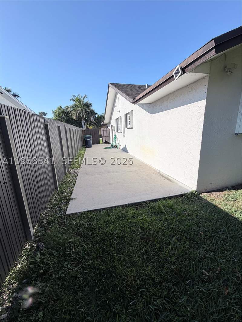 3 bedroom SingleFamilyResidence at 12821 SW 147th Lane Rd, Deerwood Part 1, Miami — photo 3