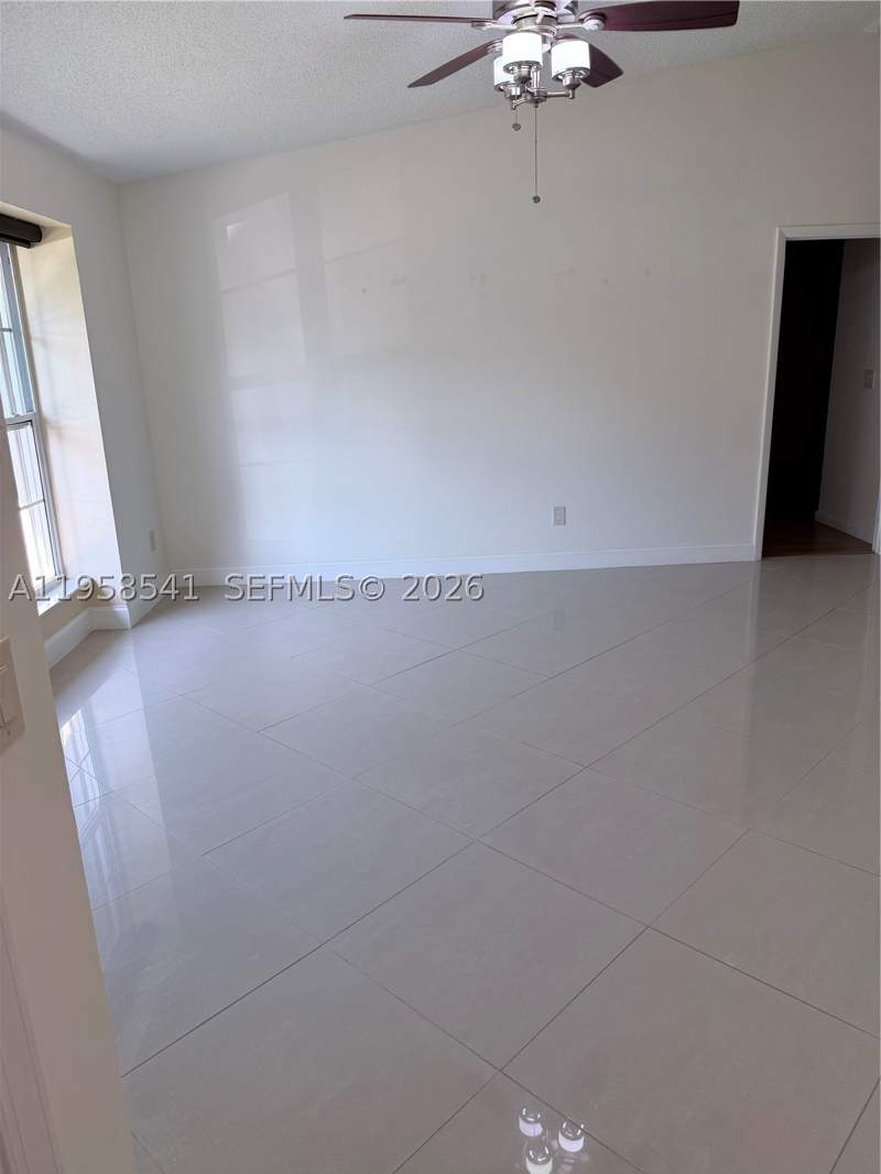 3 bedroom SingleFamilyResidence at 12821 SW 147th Lane Rd, Deerwood Part 1, Miami — photo 4