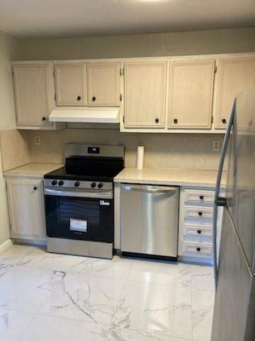 661 NE 195th Street 314, Miami FL - photo 16 of 30