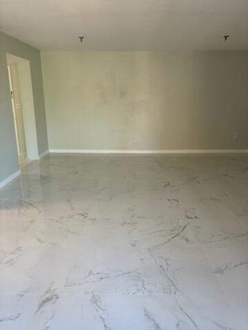 661 NE 195th Street 314, Miami FL - photo 23 of 30
